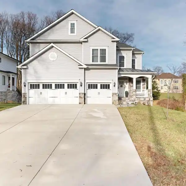 PRISTINE SIX BEDROOM HOME