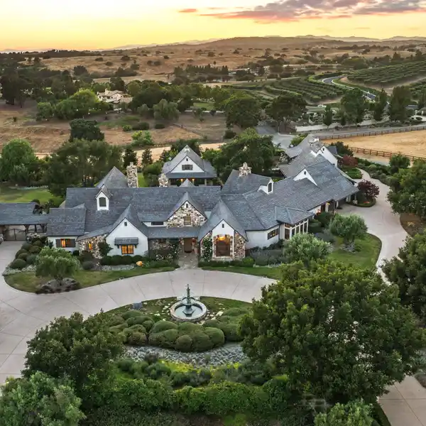 THE ULTIMATE IN REFINED SANTA YNEZ VALLEY LIVING