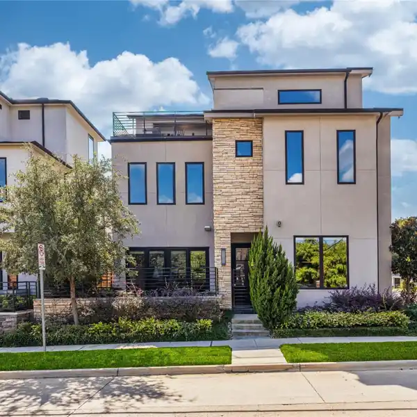 CRESCENT ESTATES CUSTOM HOME WITH ELEVATOR & ROOFTOP
