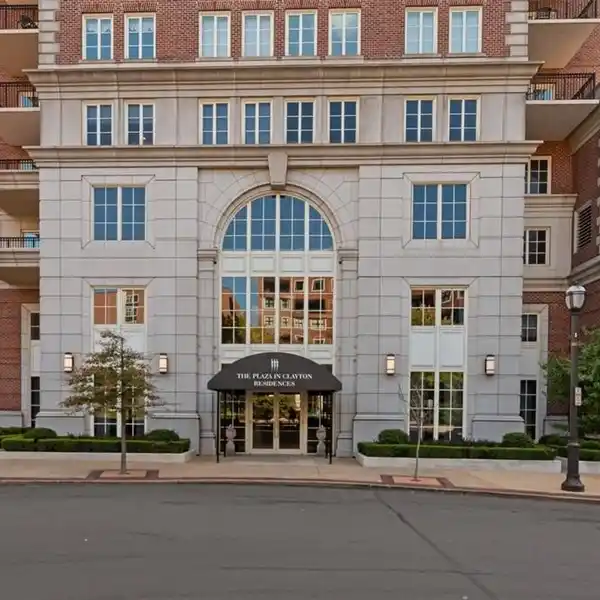 EXPANSIVE CONDO WITH PANORAMIC SUNSET VIEWS