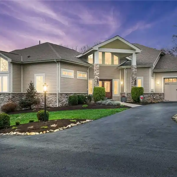REMARKABLE FOUR-PLUS-ACRE PROPERTY