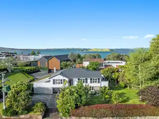 Sun-Drenched Family Haven with 1960s Charm