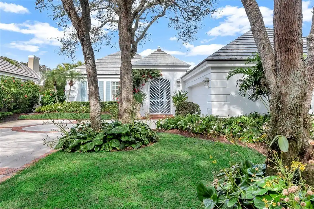 Freshly Updated Courtyard Home in John's Island