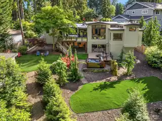 Elegant Rebuilt Residence in Coveted Killarney Circle