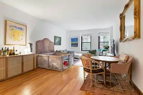Thoughtfully Designed Spacious and Quiet Apartment