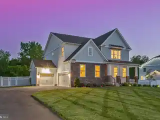 Gorgeous Home in Exclusive Hidden Creek