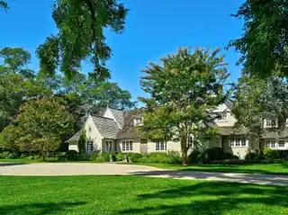 Exquisitely Designed Estate Near Fabled Ocean Beaches