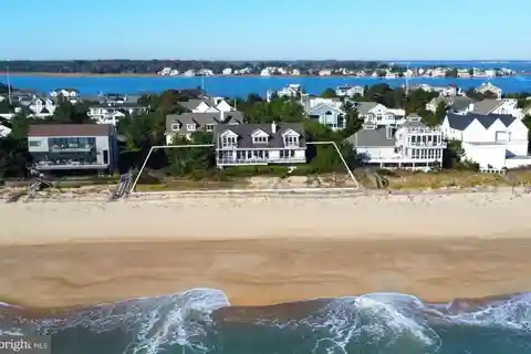 Oceanfront Elegance with Panoramic Views