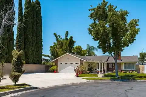 Peaceful Anaheim Hills Pool Home Retreat