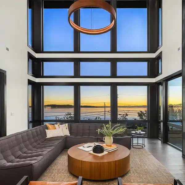 STUNNING NORTH TACOMA VIEW HOME