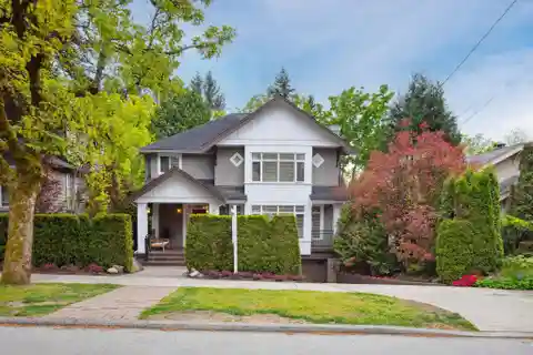 Meticulously Maintained Home in Desirable Dunbar