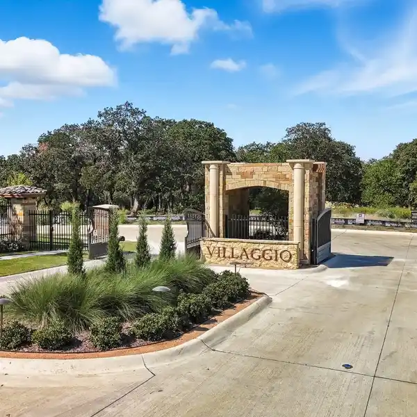 CUL-DE-SAC HOMESITE IN GATED VILLAGIO