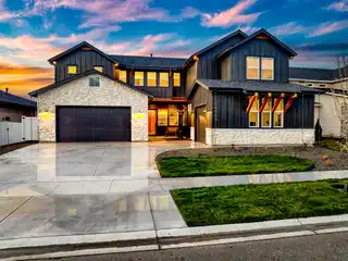 Superb Luxury Home in Eagle's Dry Creek Ranch
