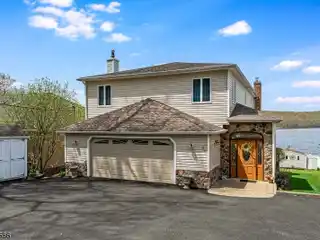 Custom Lakefront Opportunity