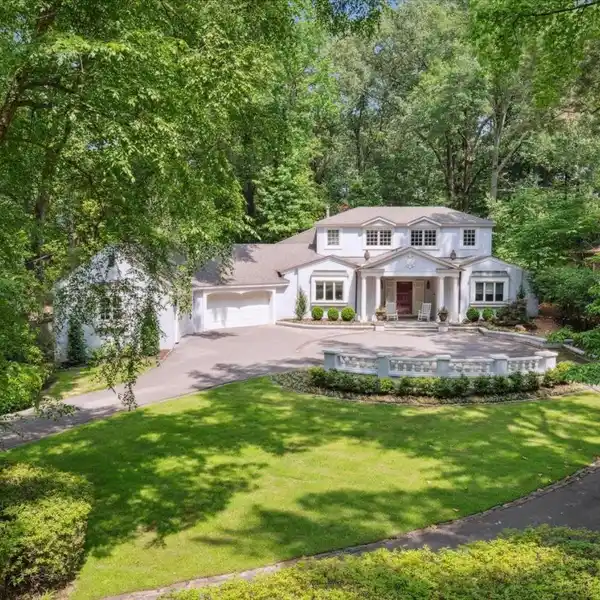 EXQUISITE HOME IN SOUGHT-AFTER BELLE MEADE NEIGHBORHOOD