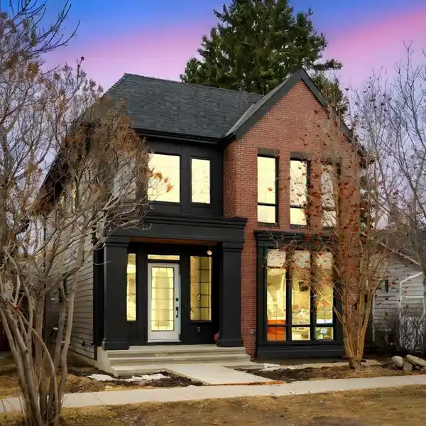 CONTEMPORARY MASTERPIECE IN THE HEART OF MOUNT PLEASANT
