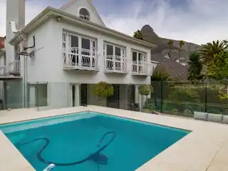 Family Living in the Heart of Fresnaye