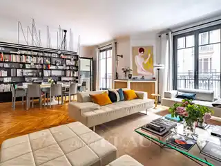 Elegant 1930s Apartment with Terrace and Refined Interiors