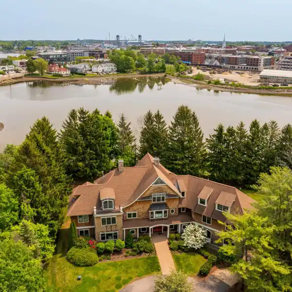 EXQUISITE TWO-LEVEL CONDOMINIUM