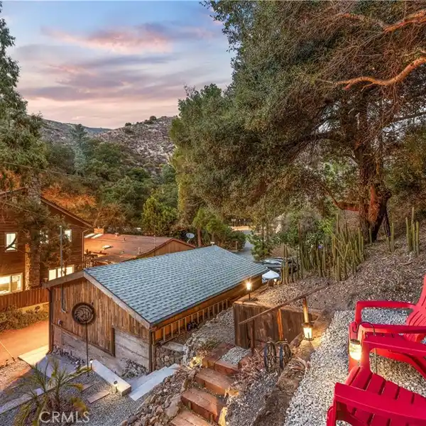 INCREDIBLE HORSE PROPERTY WITH SEPARATE RECORDING STUDIO