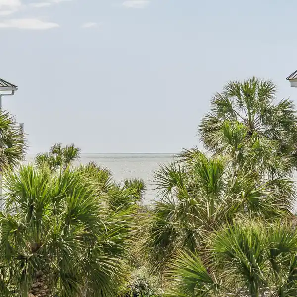 WONDERFUL SECOND ROW OCEAN-VIEW HOME