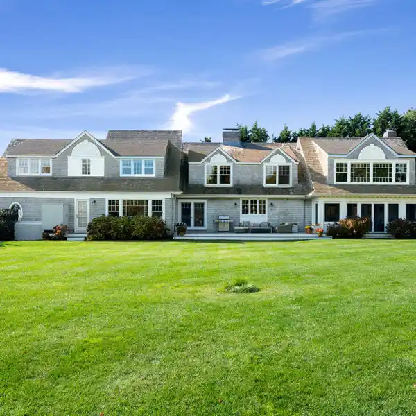 SIX BEDROOM HAMPTONS SUMMER RENTAL