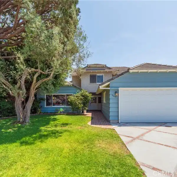 WONDERFULLY UPDATED CHARMER IN THE HEART OF TORRANCE