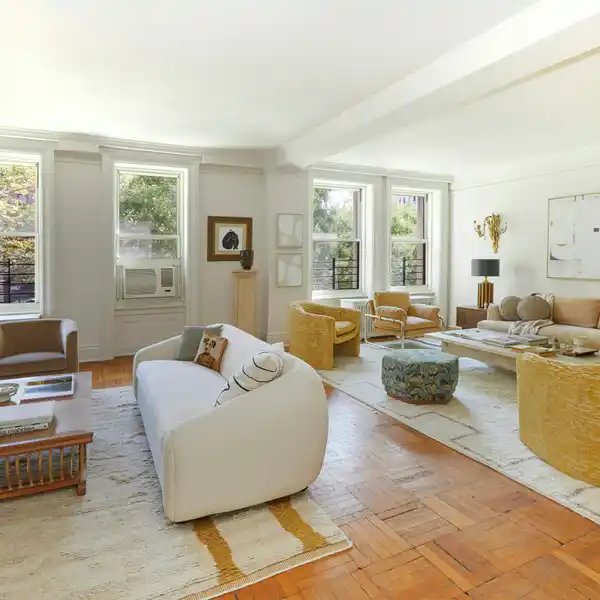 RARE FIND IN THE OPULENT CLEBOURNE