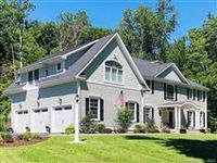 RECENTLY RENOVATED SAIL HARBOUR CLUB COLONIAL