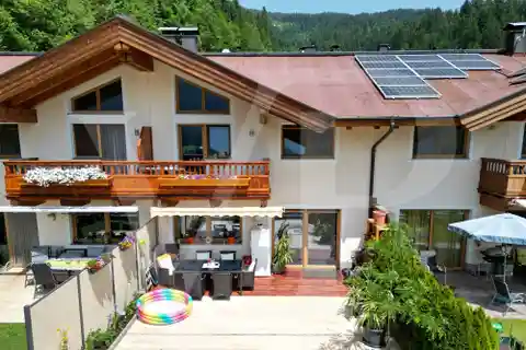 Sunny Terraced House in a Panoramic Location