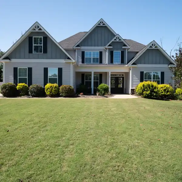 OPEN-PLAN STUNNER IN A DESIRABLE NEIGHBORHOOD