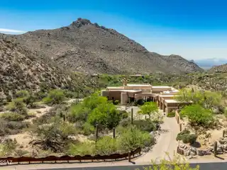 The Peninsula Homestead