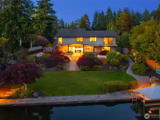 Extraordinary Waterfront Home in Newport Shores