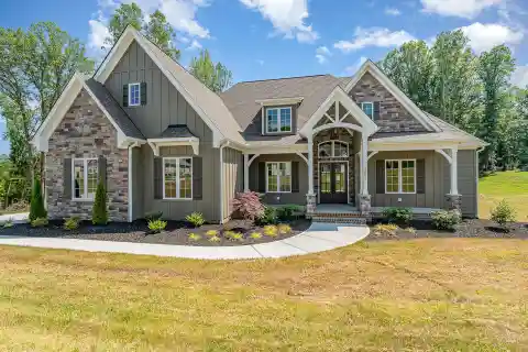 New Home Blending Luxury and Comfort