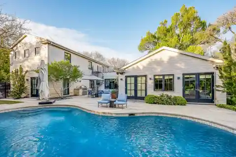 Tarrytown Tranquility