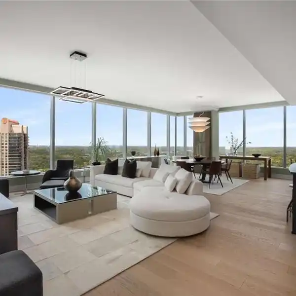 RARE HIGH-FLOOR OPPORTUNITY AT THE RITZ CARLTON RESIDENCE