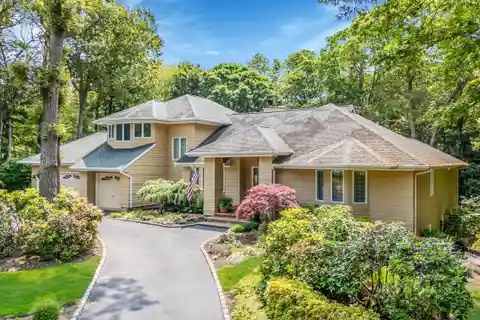 One-of-a-kind Estate Blending Elegance and Functionality