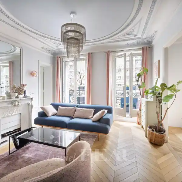 MAGNIFICENT TWO BEDROOM PARIS APARTMENT