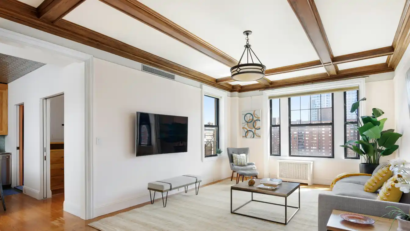 Grand Classic 7-room Home