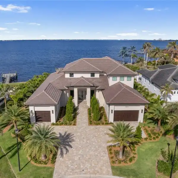 AMAZING NEW TURNKEY FURNISHED WATERFRONT RESIDENCE