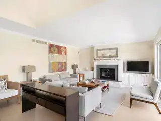 Sunny Southampton Retreat