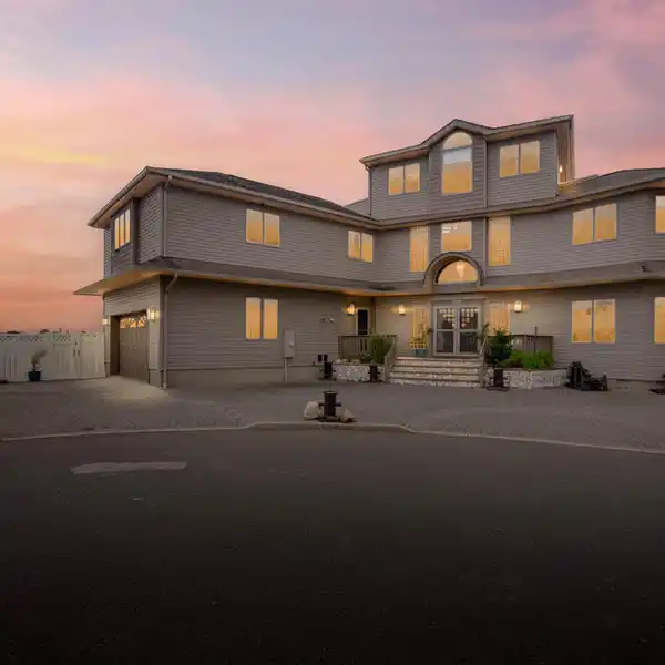 SPECTACULAR WATERFRONT ESTATE