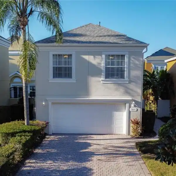 SIX BEDROOM POOL HOME IN THE EXCLUSIVE REUNION RESORT