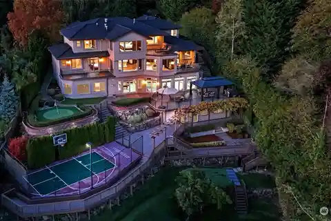 Unparalleled Estate with Panoramic Lake Washington Views