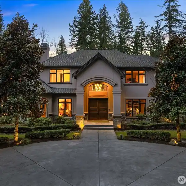 PACIFIC NORTHWEST GRANDEUR ON 10.5 GATED ACRES