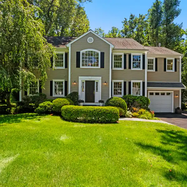 DARIEN COLONIAL WITH LUXE UPGRADES