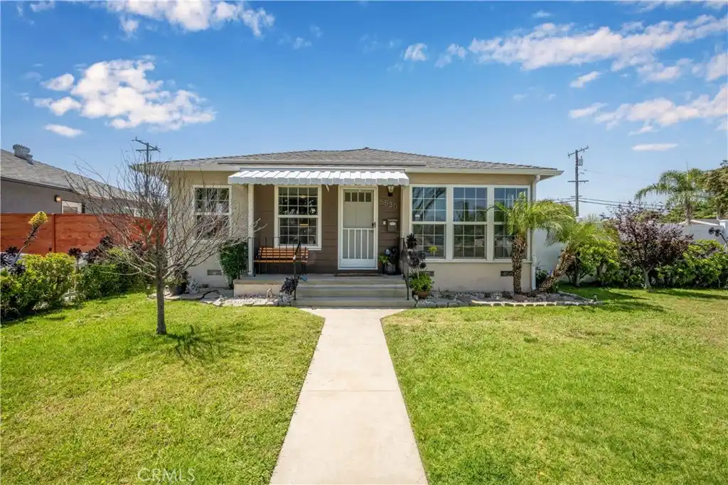 Fantastic Corner Property in South of Conant