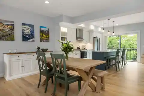 Modern Elegance in West End