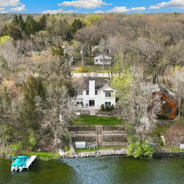 SPACIOUS LAKE HOME WITH PRIVATE PIER ACCESS
