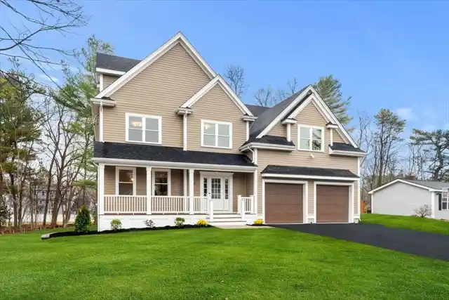 Exquisite Newly Built Colonial